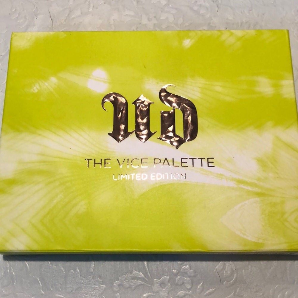 Urban Decay Vice Limited Edition Eyeshadow Palette